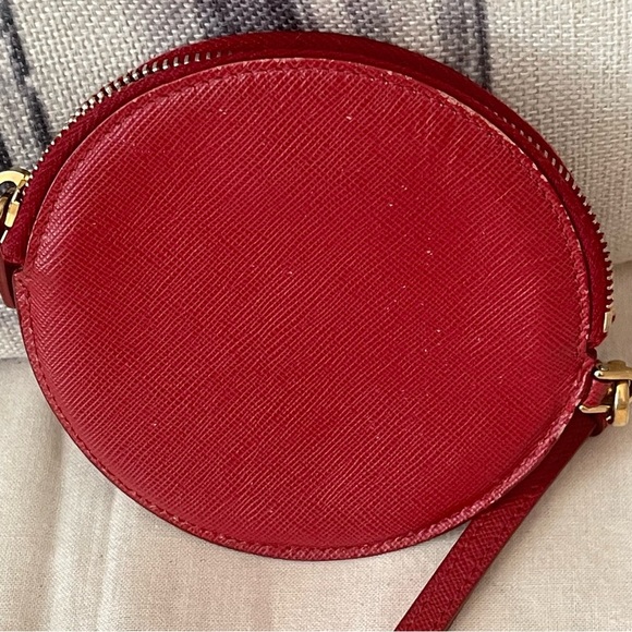PRADA SAFFIANO LEATHER CIRCULAR WRISTLET POUCH⭐️AuThEnTiC - Picture 7 of 8
